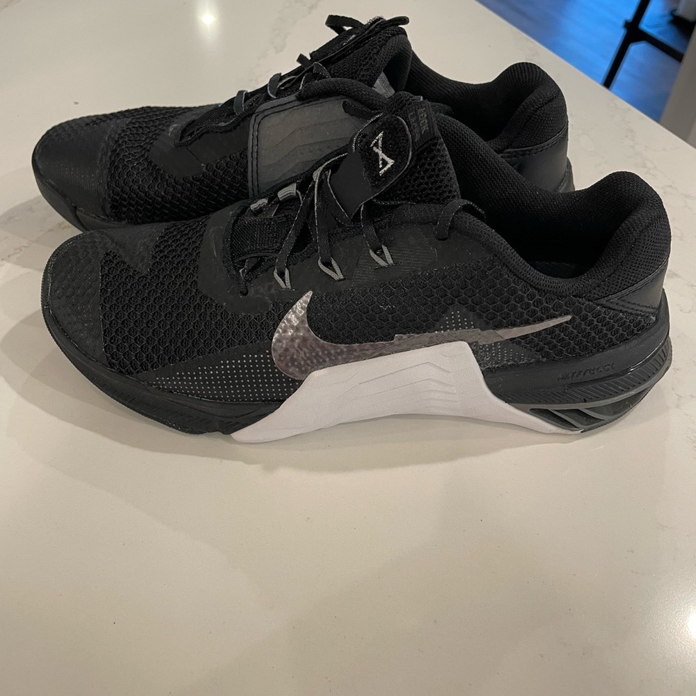 Nike Sz 7.5 Metcon 7 Training Black White CZ8280.